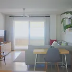 Oasis Apartment 100 Meters From Beach With Private Parking