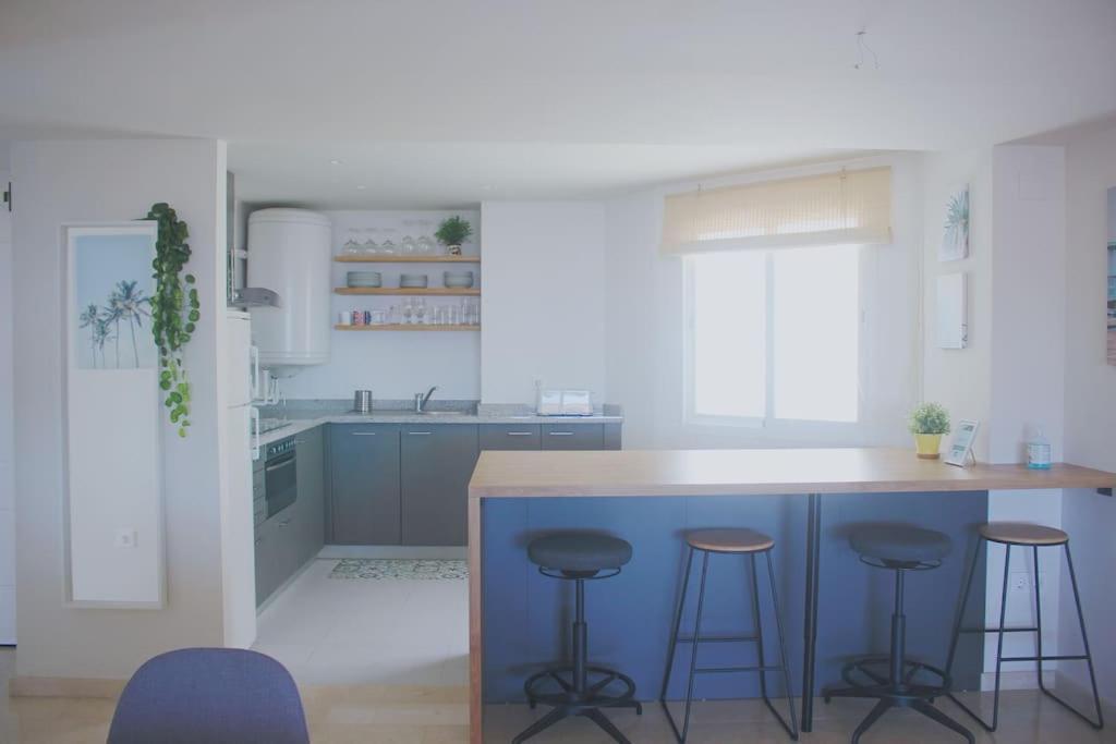 Oasis 100 Meters From With Private Parking Marbella