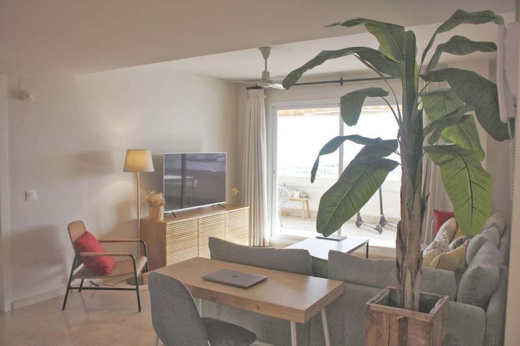 Oasis 100 Meters From With Private Parking * Marbella