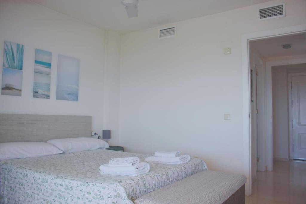 Oasis 100 Meters From With Private Parking Marbella