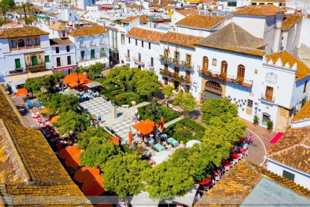 Oasis 100 Meters From With Private Parking Marbella